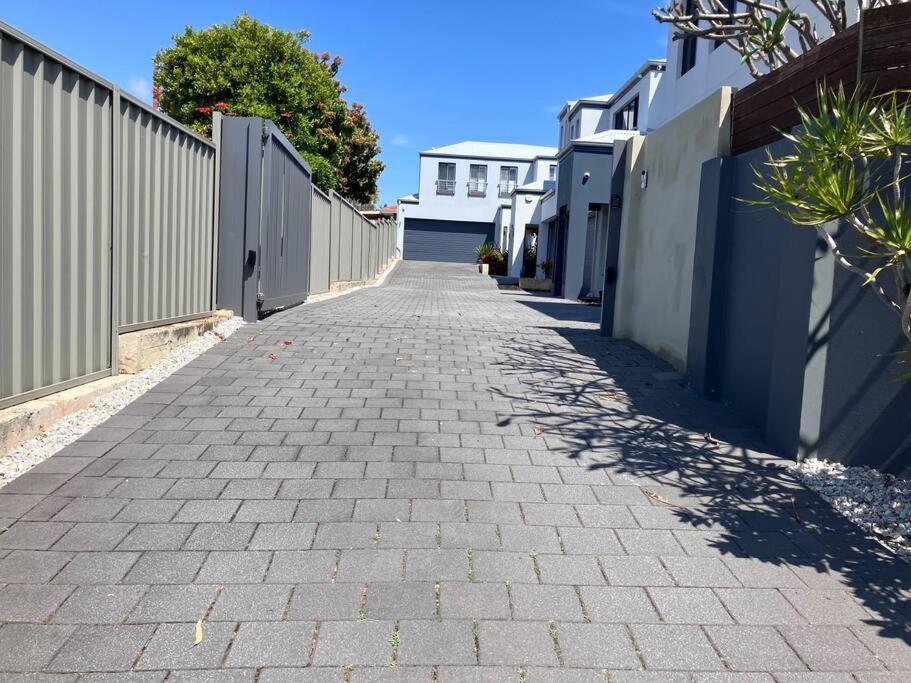 Willa Modern Double-Story Abode A Scarborough Delight Perth Zewnętrze zdjęcie